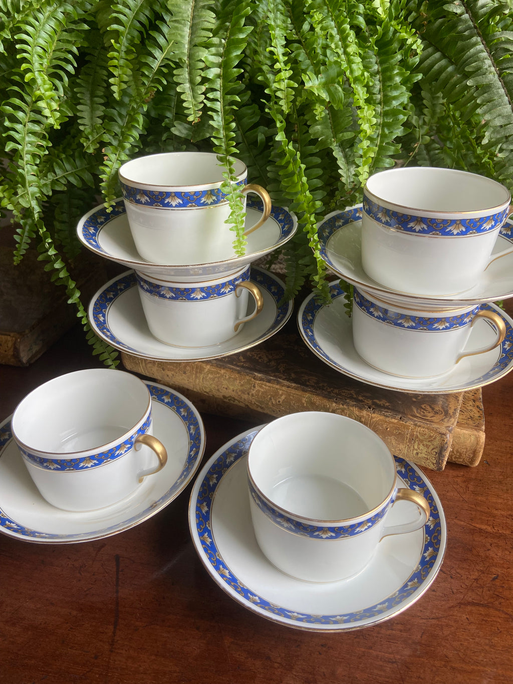 6 tazas de té en porcelana francesa de Limoges "W.G. & Cia"
