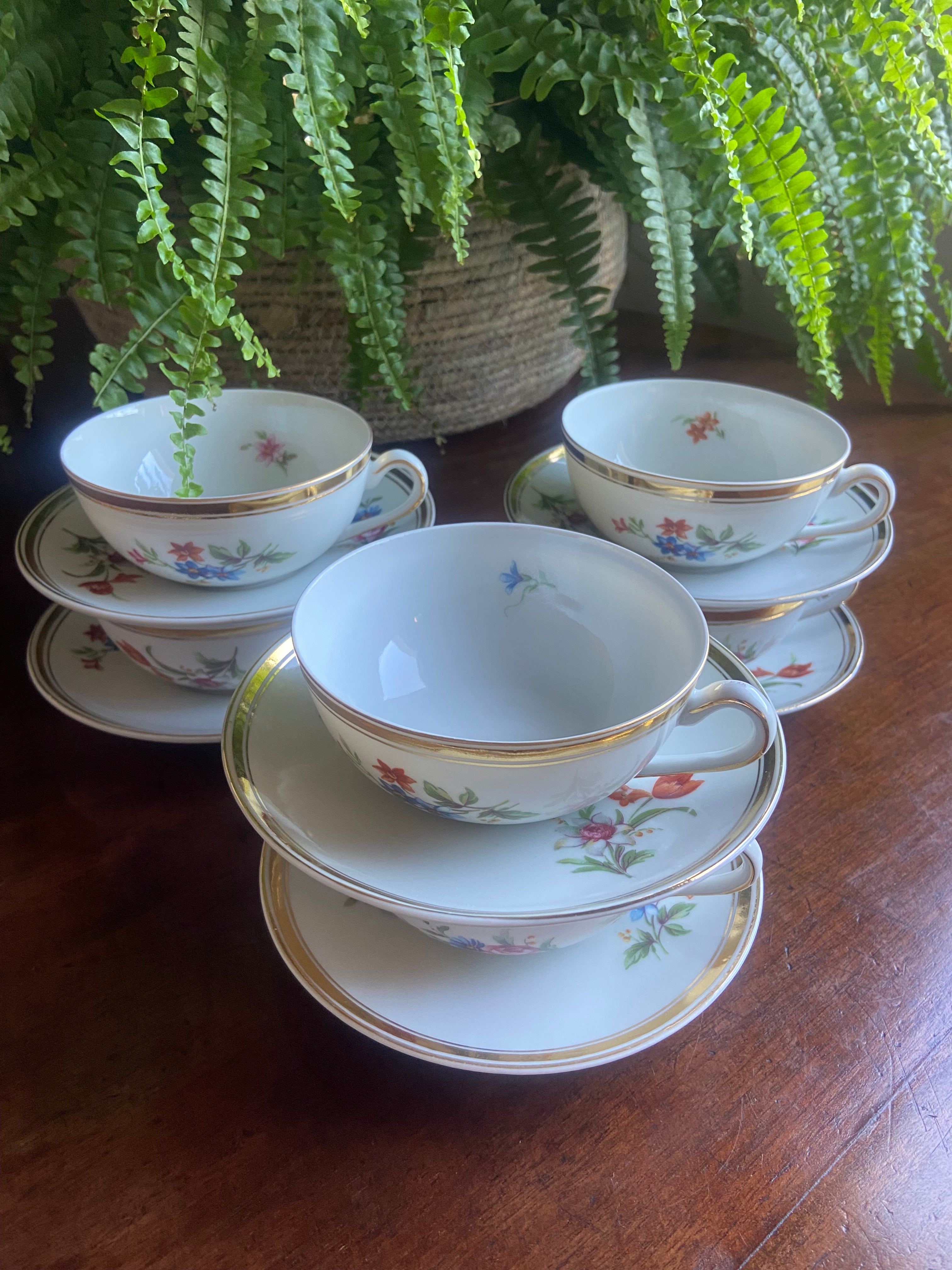 6 tazas de té con plato en porcelana "Bidasoa".