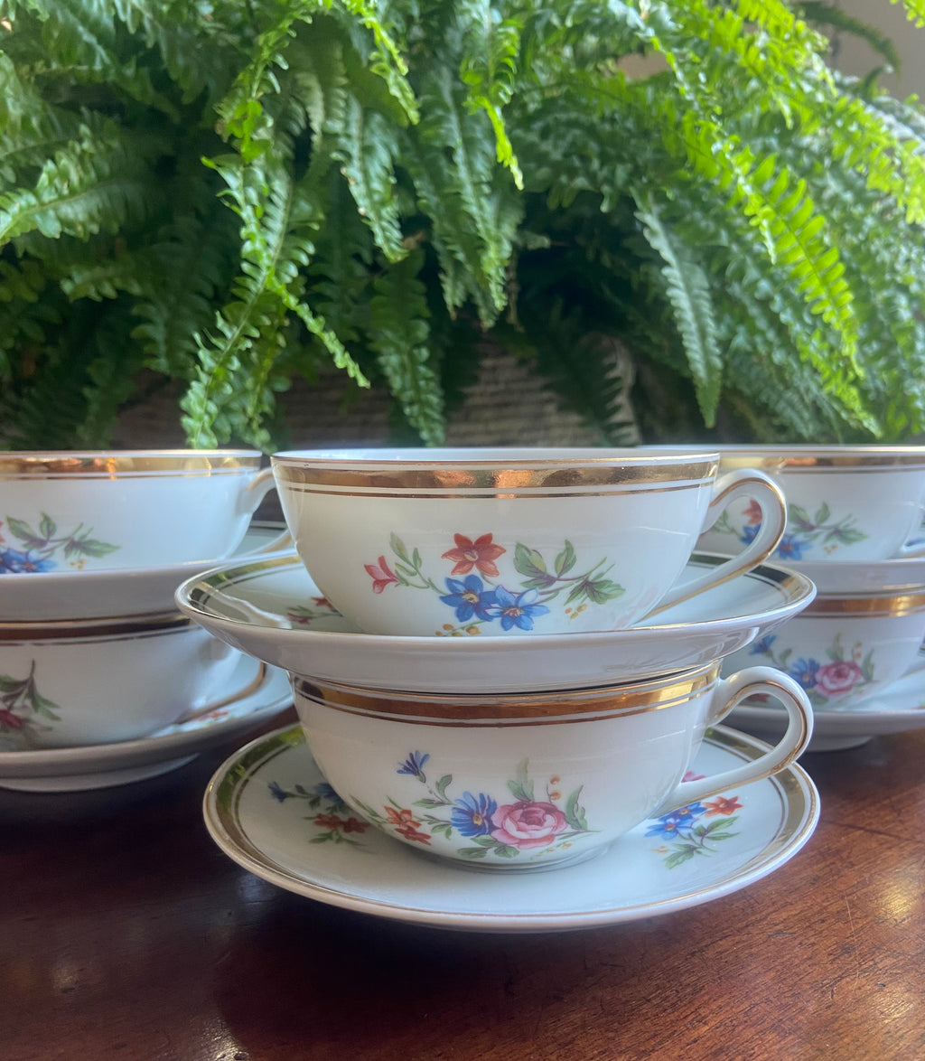 6 tazas de té con plato en porcelana "Bidasoa".