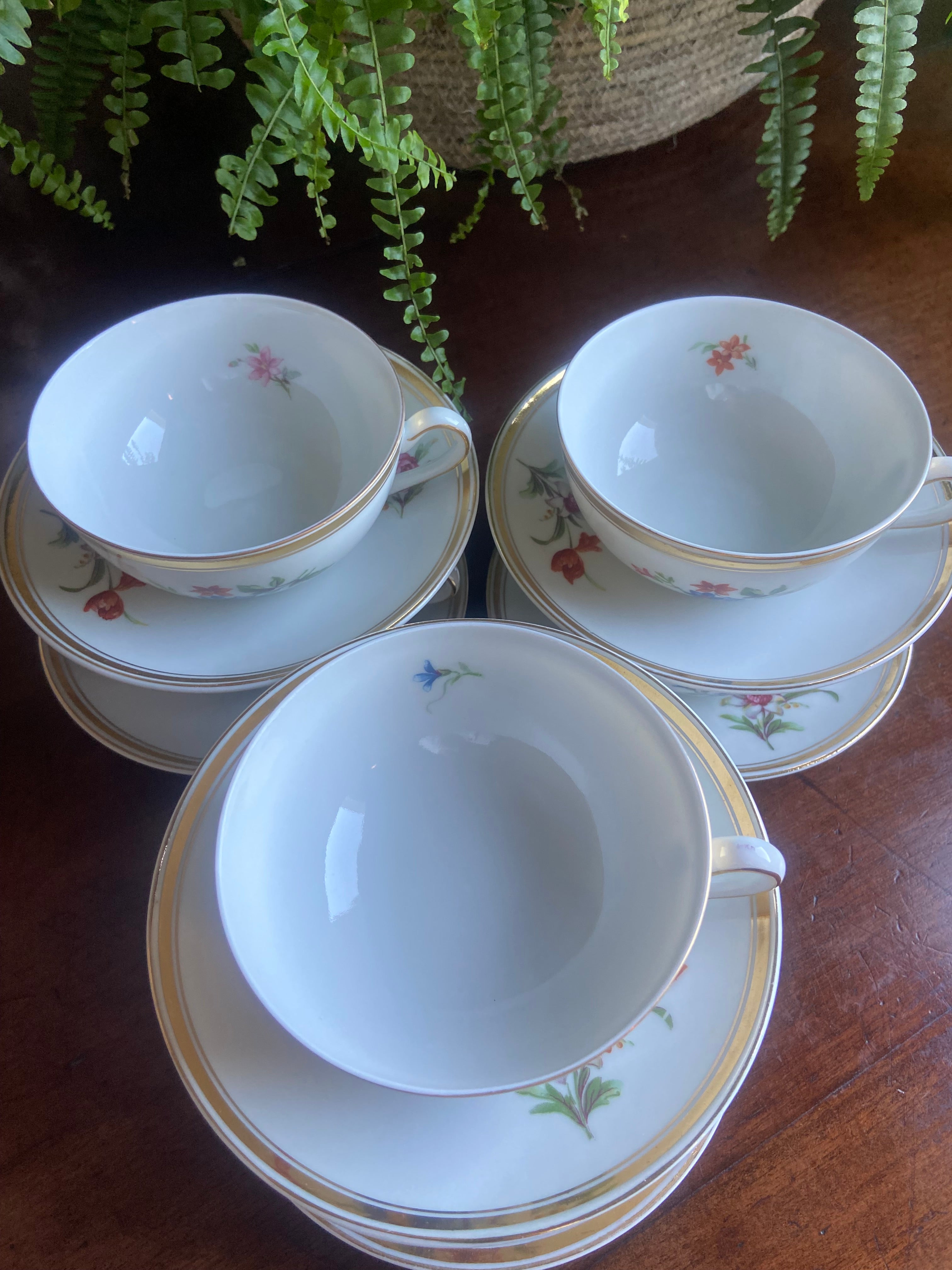 6 tazas de té con plato en porcelana "Bidasoa".