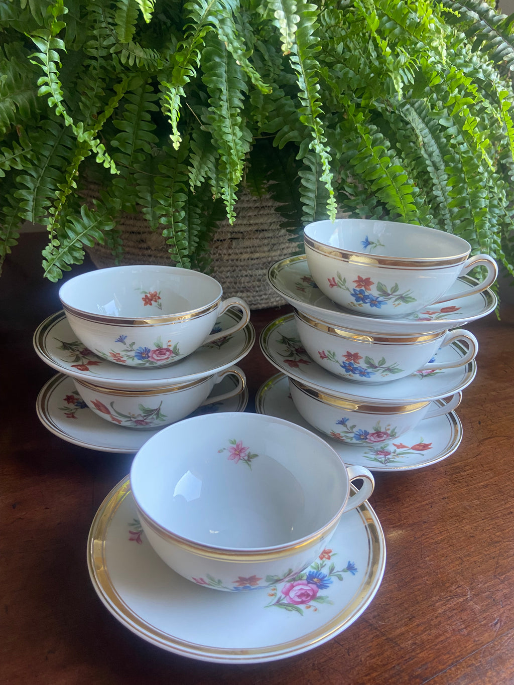 6 tazas de té con plato en porcelana "Bidasoa".