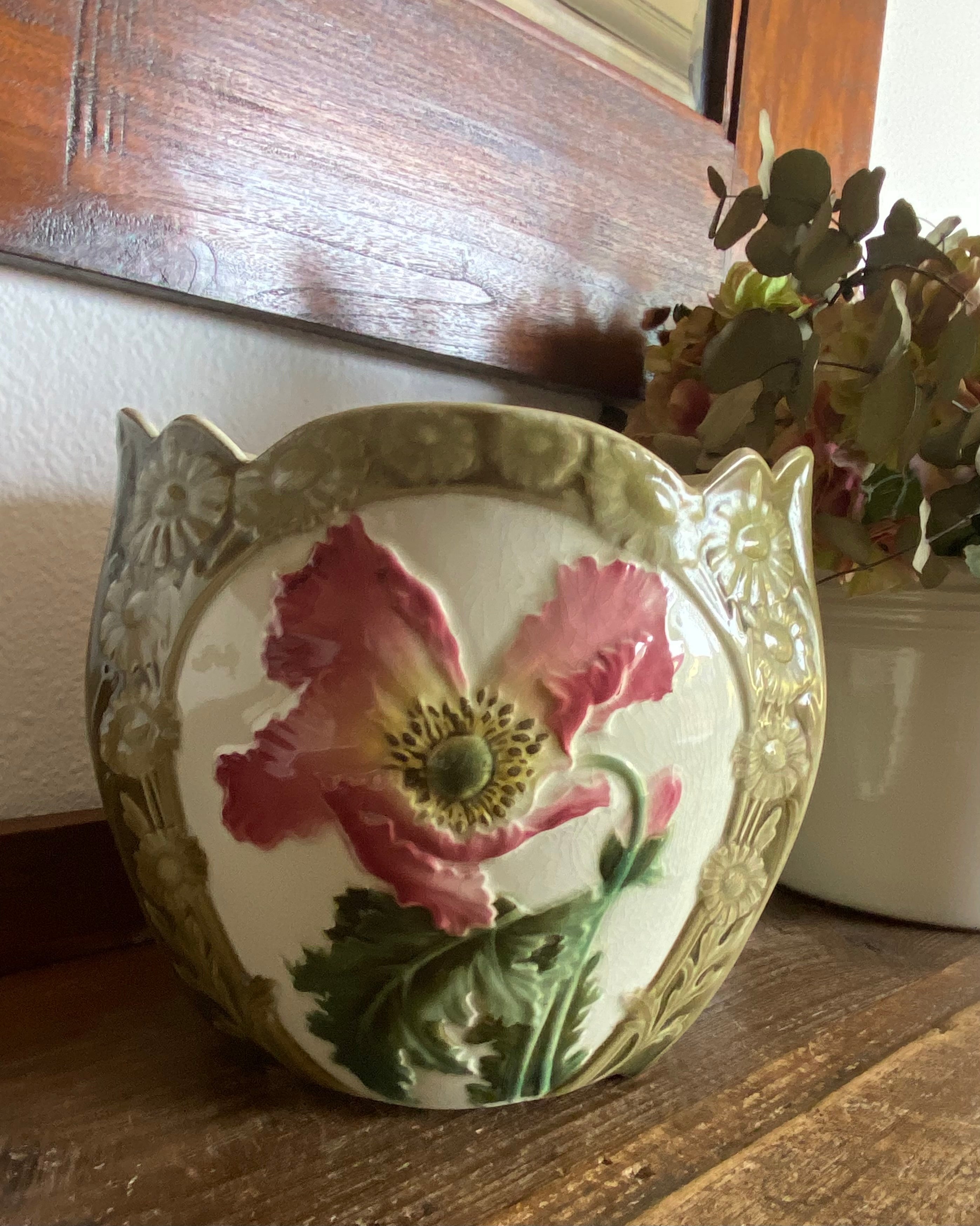 Macetero en cerámica, época  modernista "Art Nouveau"