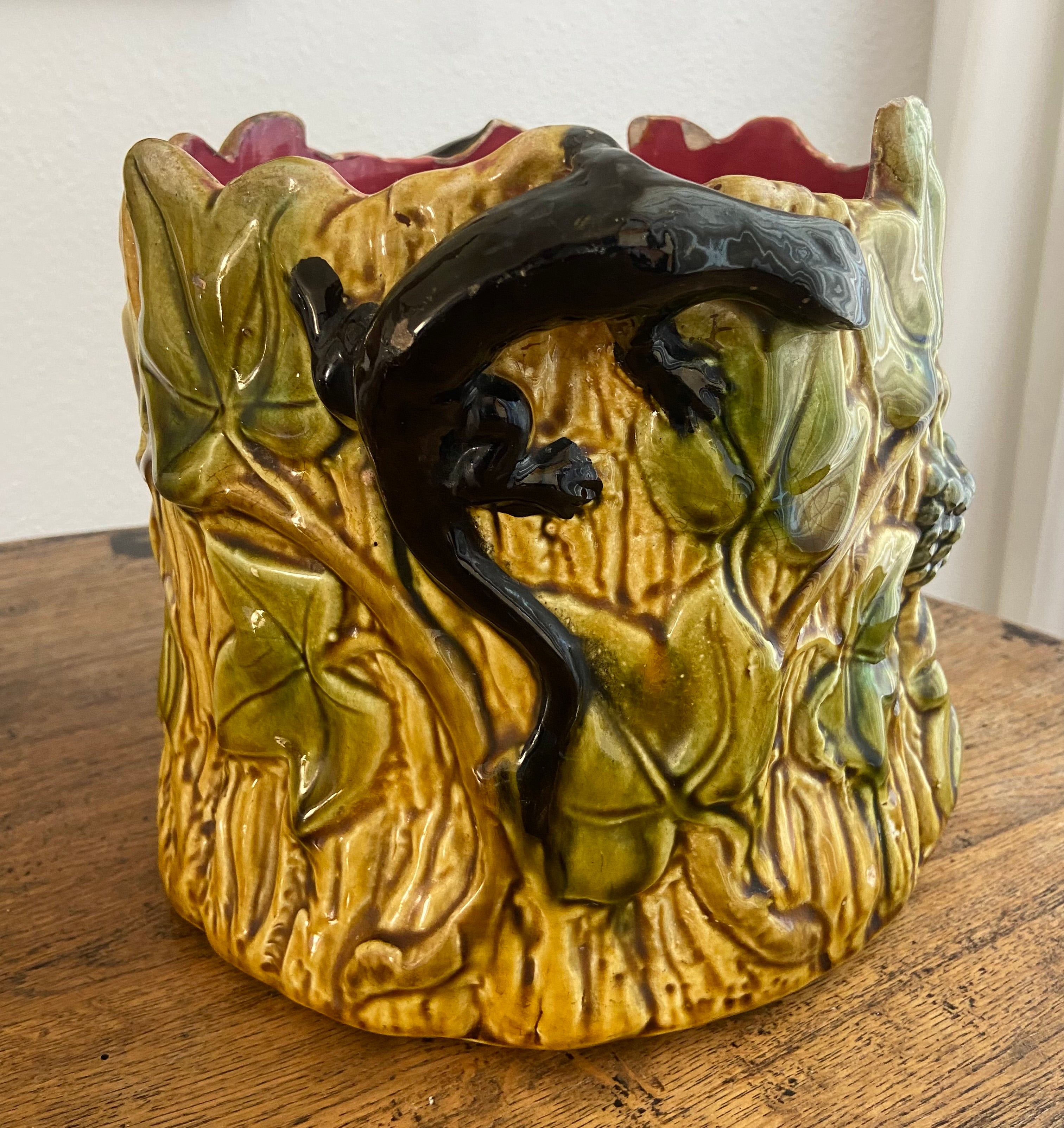 Macetero "Art Nouveau" modernista en cerámica
