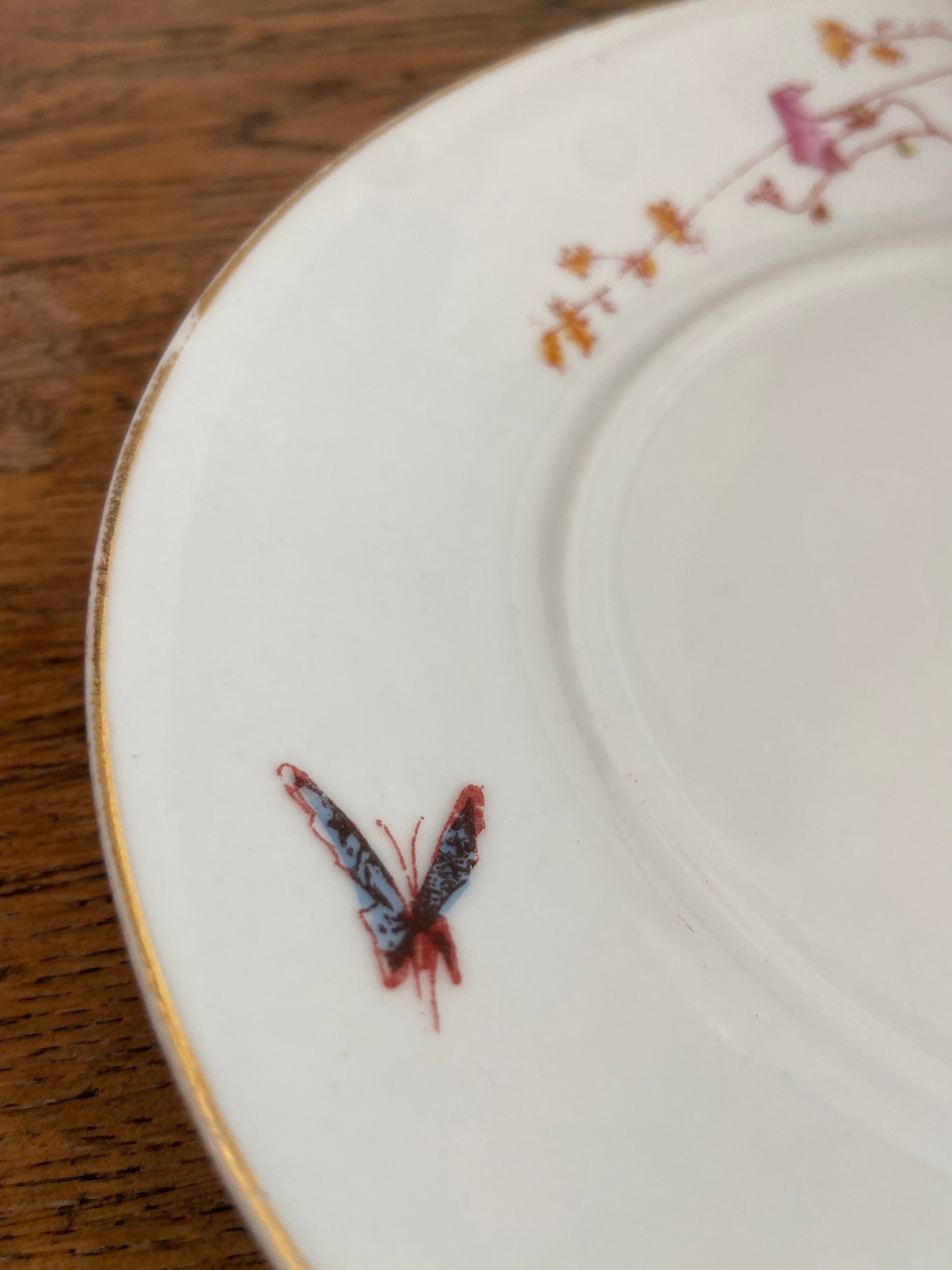 Pareja tazas desayuño en porcelana