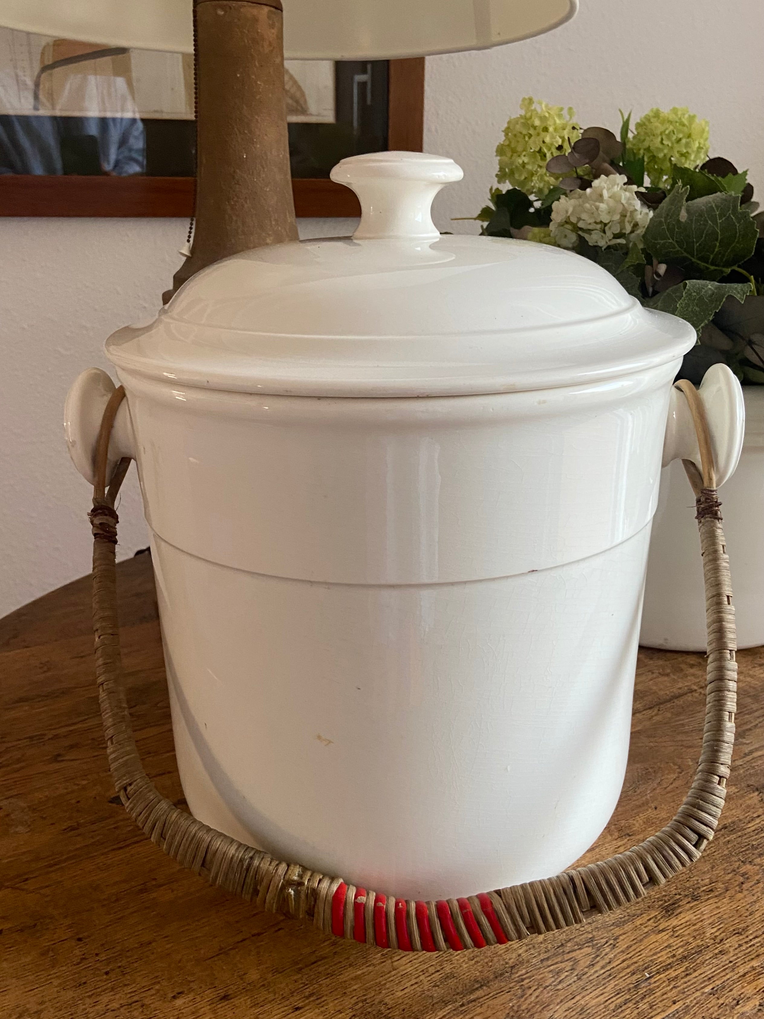 Gran bote en porcelana francesa de "Gien"