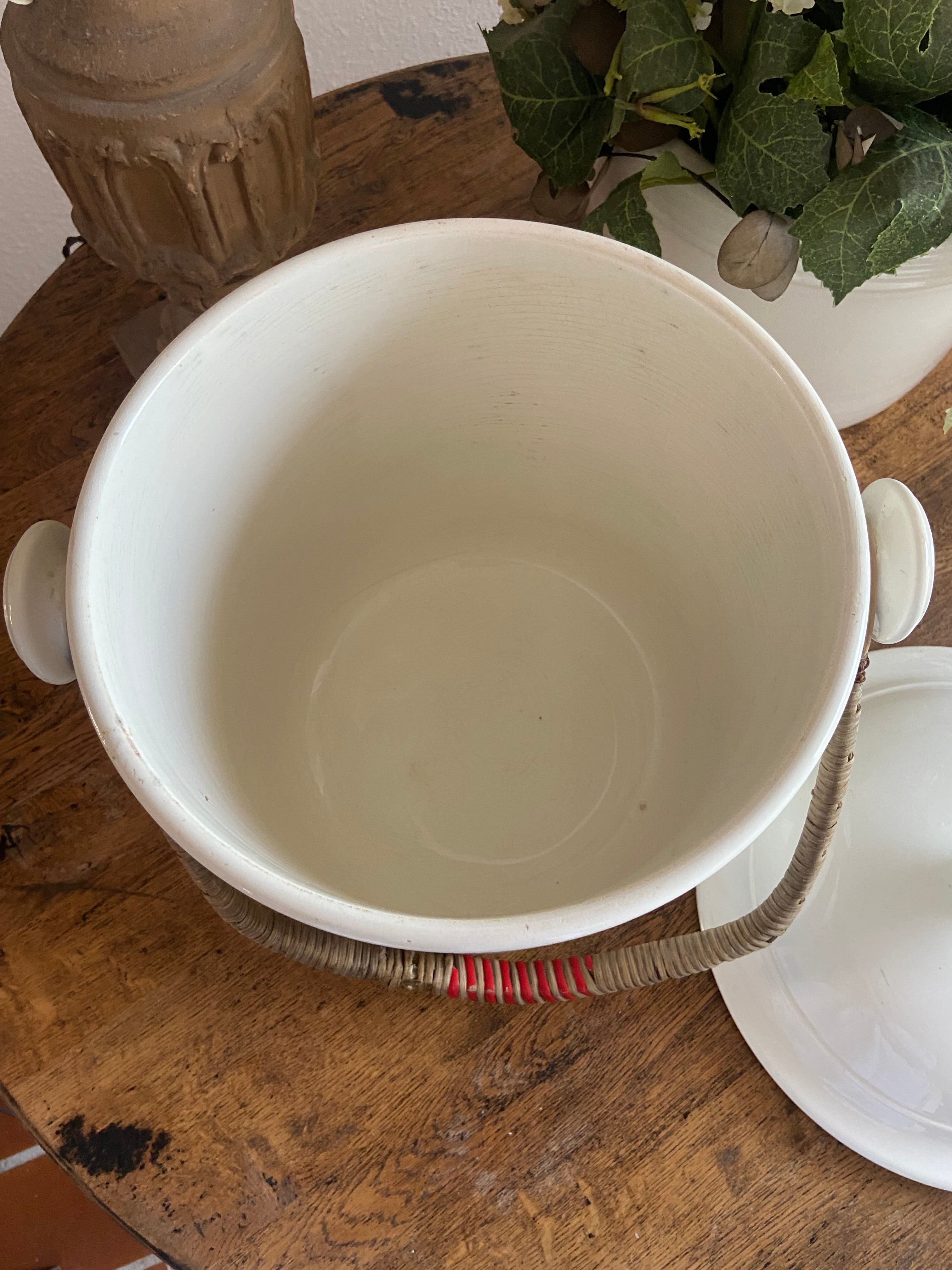 Gran bote en porcelana francesa de "Gien"
