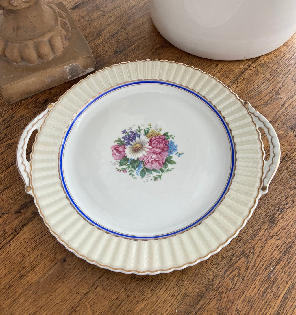 Fuente redonda con asas en porcelana francesa de Limoges "Bernardaud & Cia"