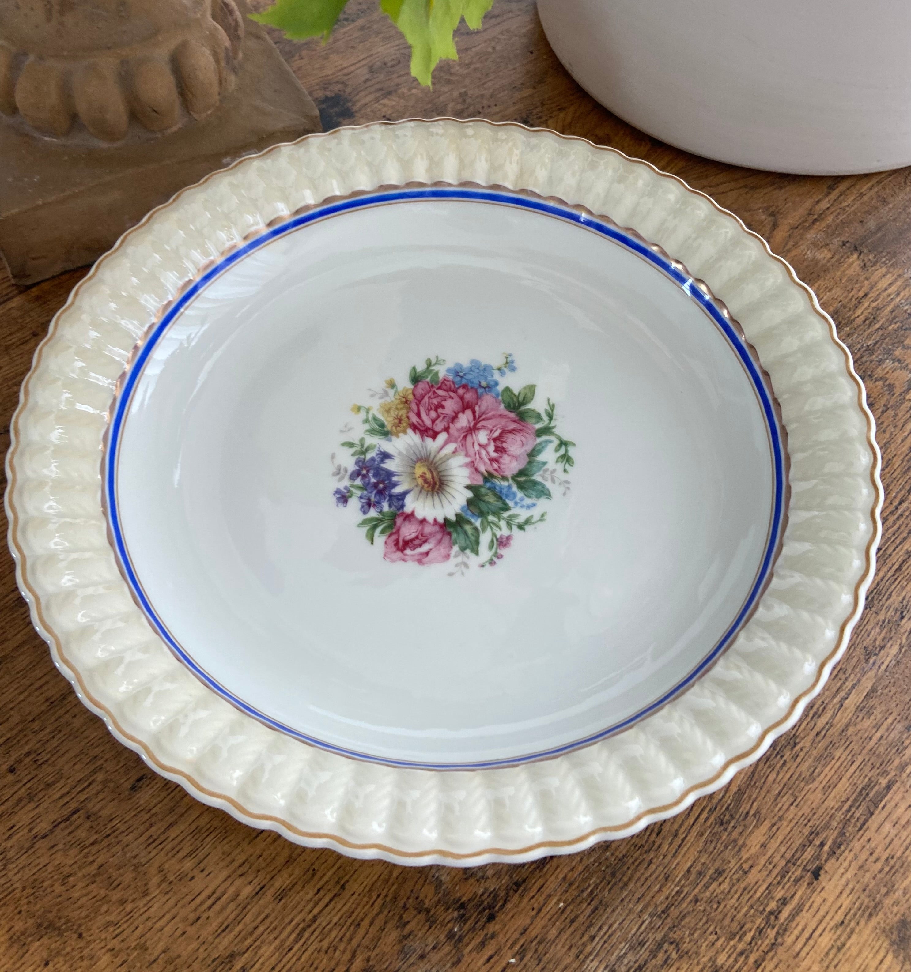 Frutero/pastelero en porcelana francesa de Limoges "Bernardaud & Cia"