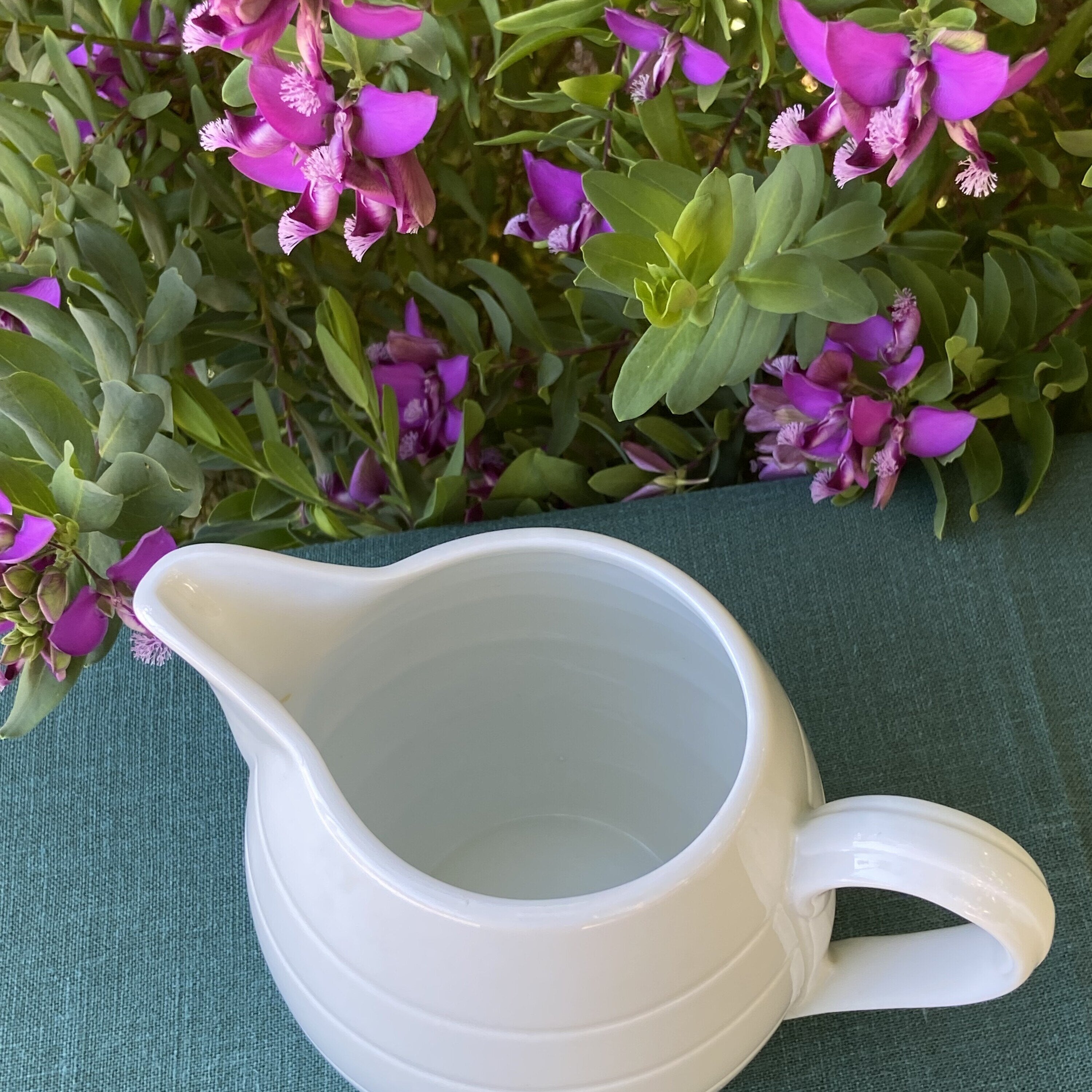 Jarra porcelana blanca