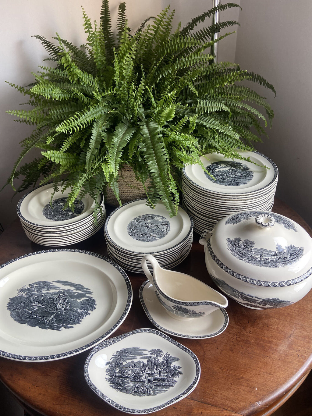 Vajilla en porcelana inglesa "Wedgwood" (mod. Lugano)