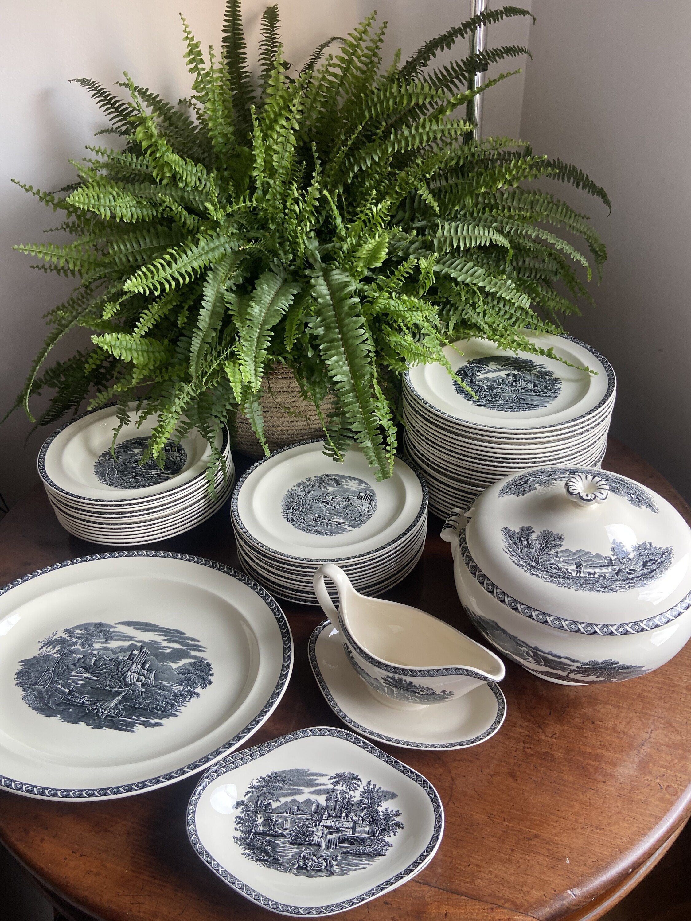 Vajilla en porcelana inglesa "Wedgwood" (mod. Lugano)