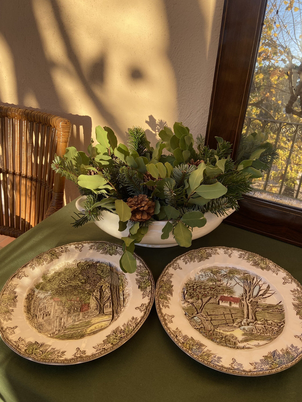 12 platos loza inglesa "Jonhson Bros" (Mod. The friendly village)