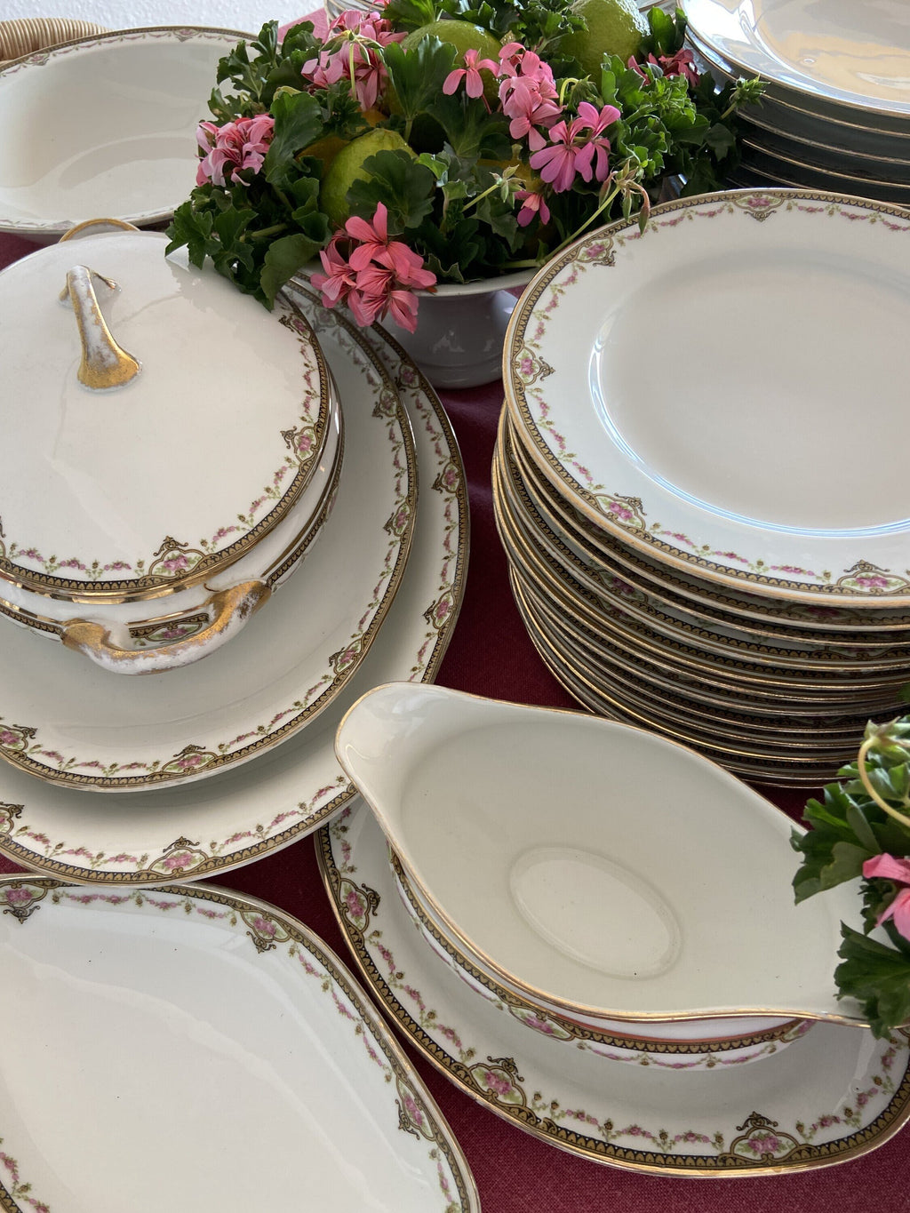 Vajilla en porcelana francesa de Limoges "BRP."