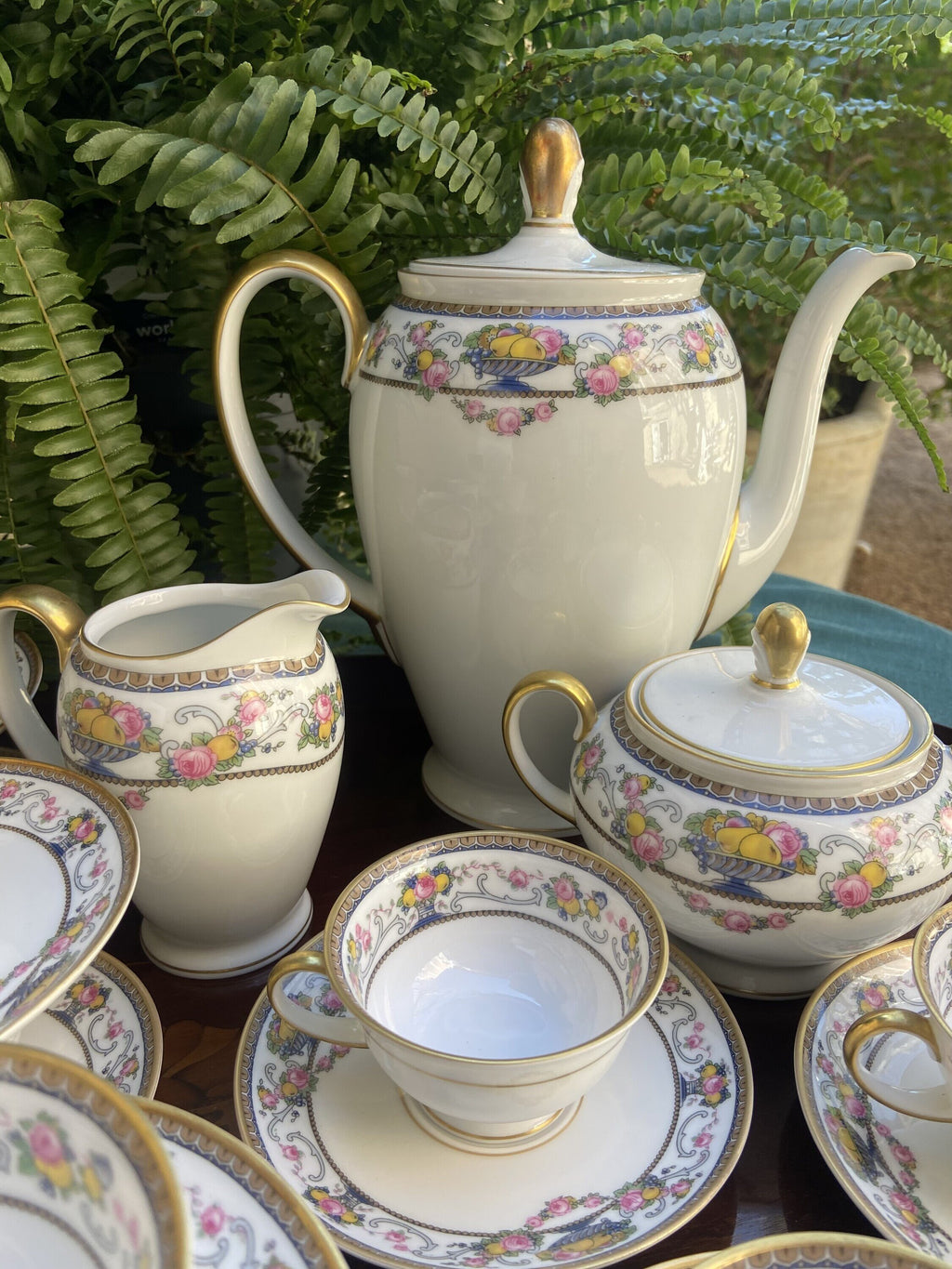 Juego de café en porcelana alemana "Rossenthal"