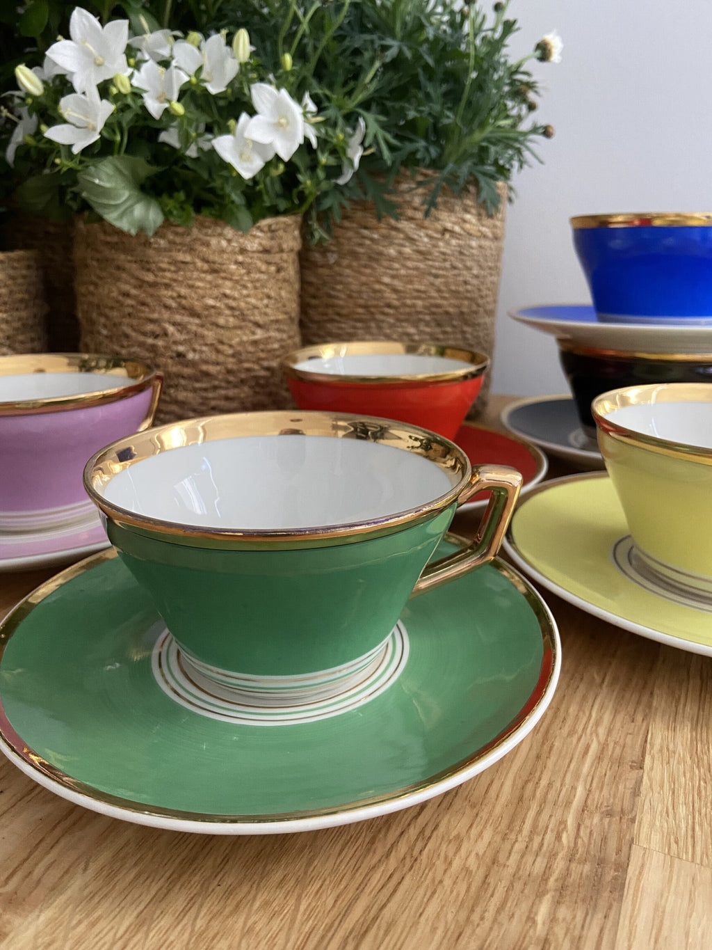 6 tazas desayuno de diferentes colores.