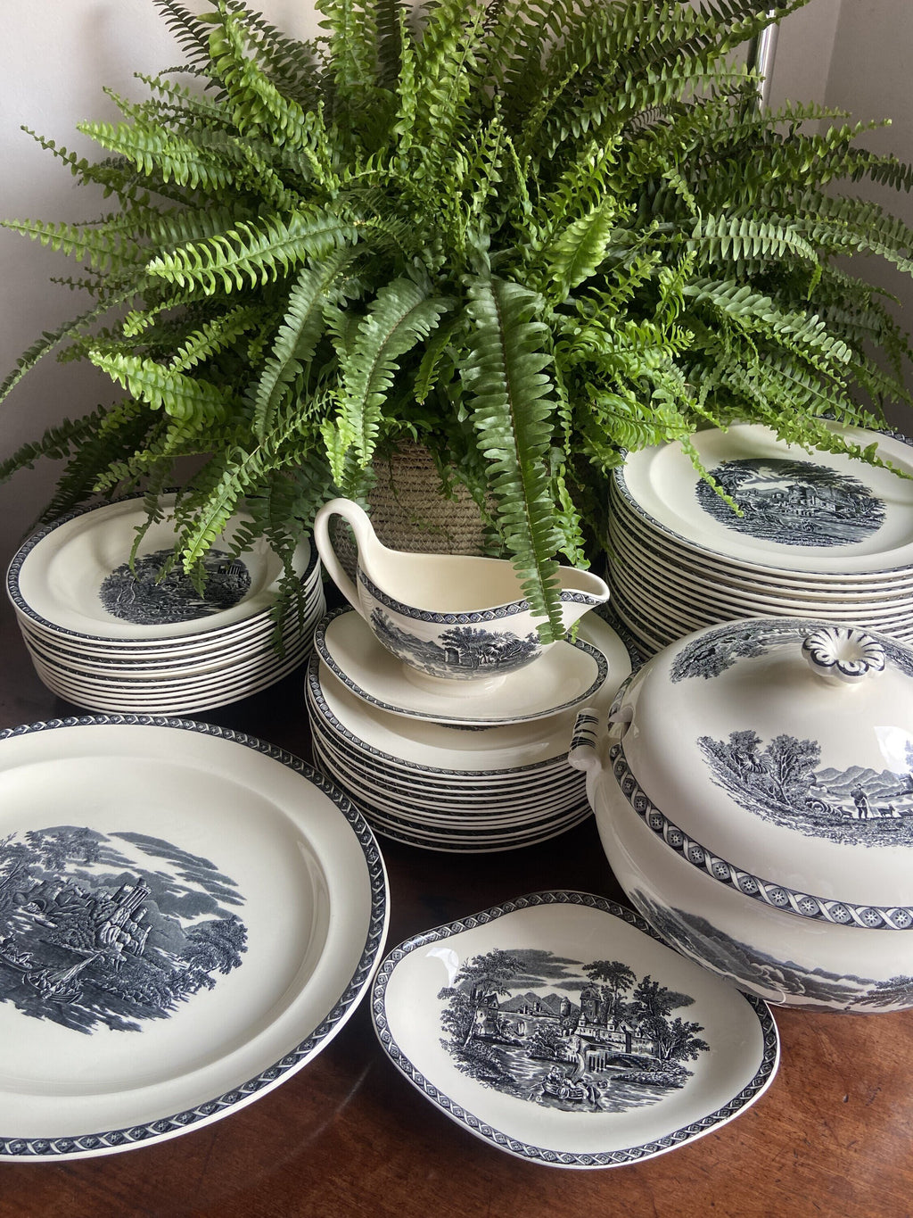 Vajilla en porcelana inglesa "Wedgwood" (mod. Lugano)