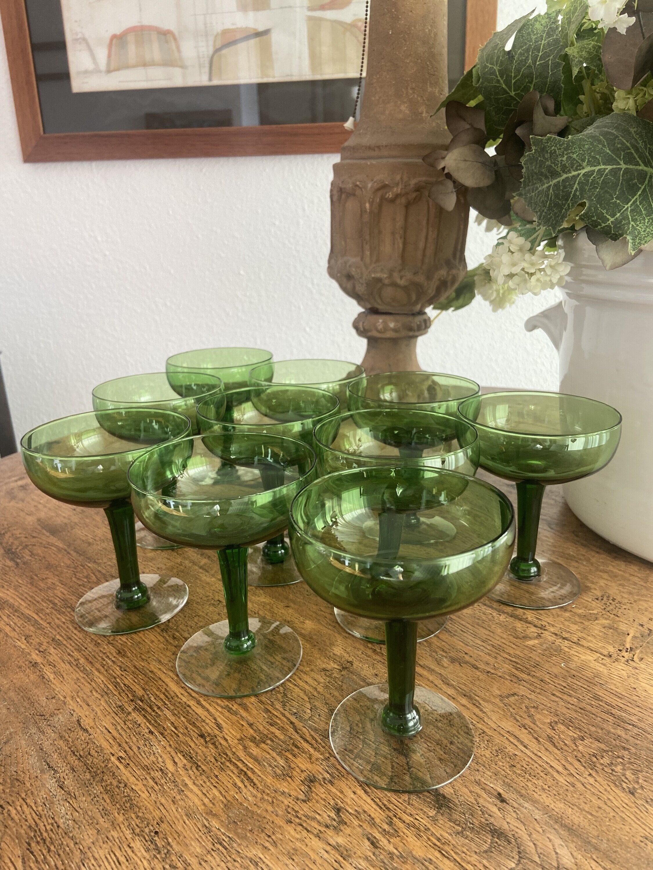 10 copas en vidrio verde