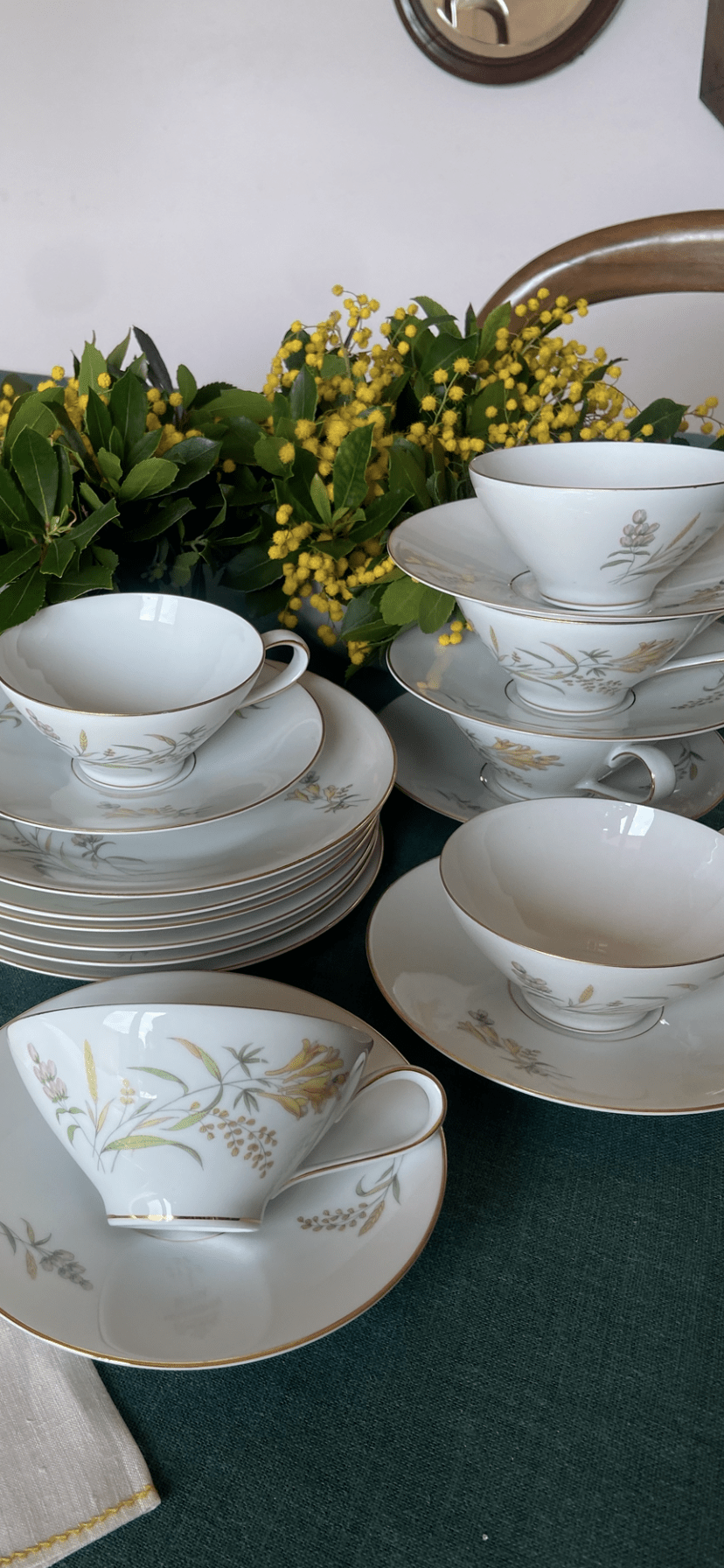 6 tazas de té y 6 platos de merienda en porcelana alemana "Rossenthal"