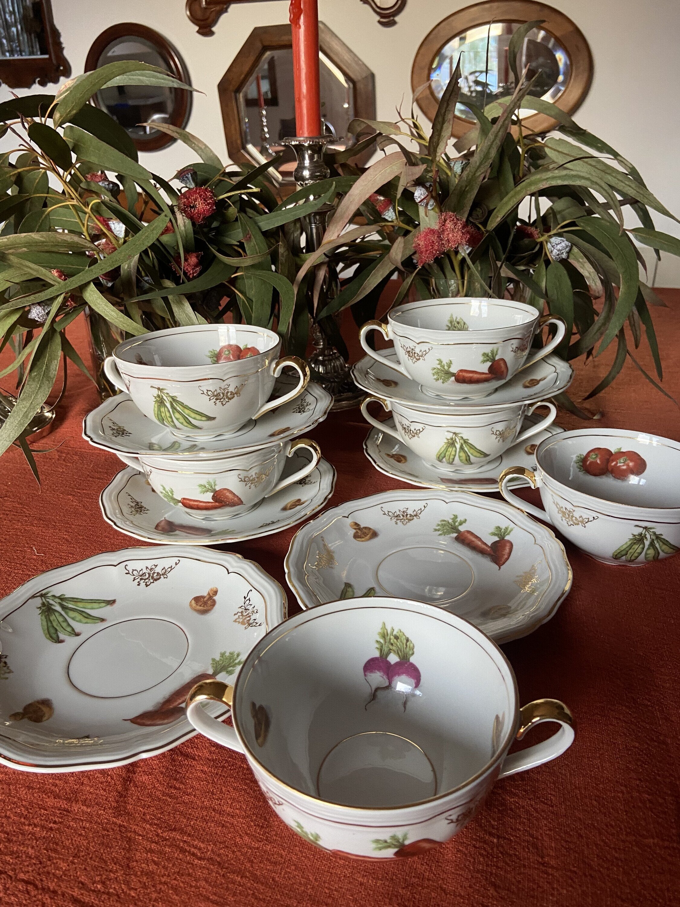 6 tazas de consomé en porcelana alemana "Jager"