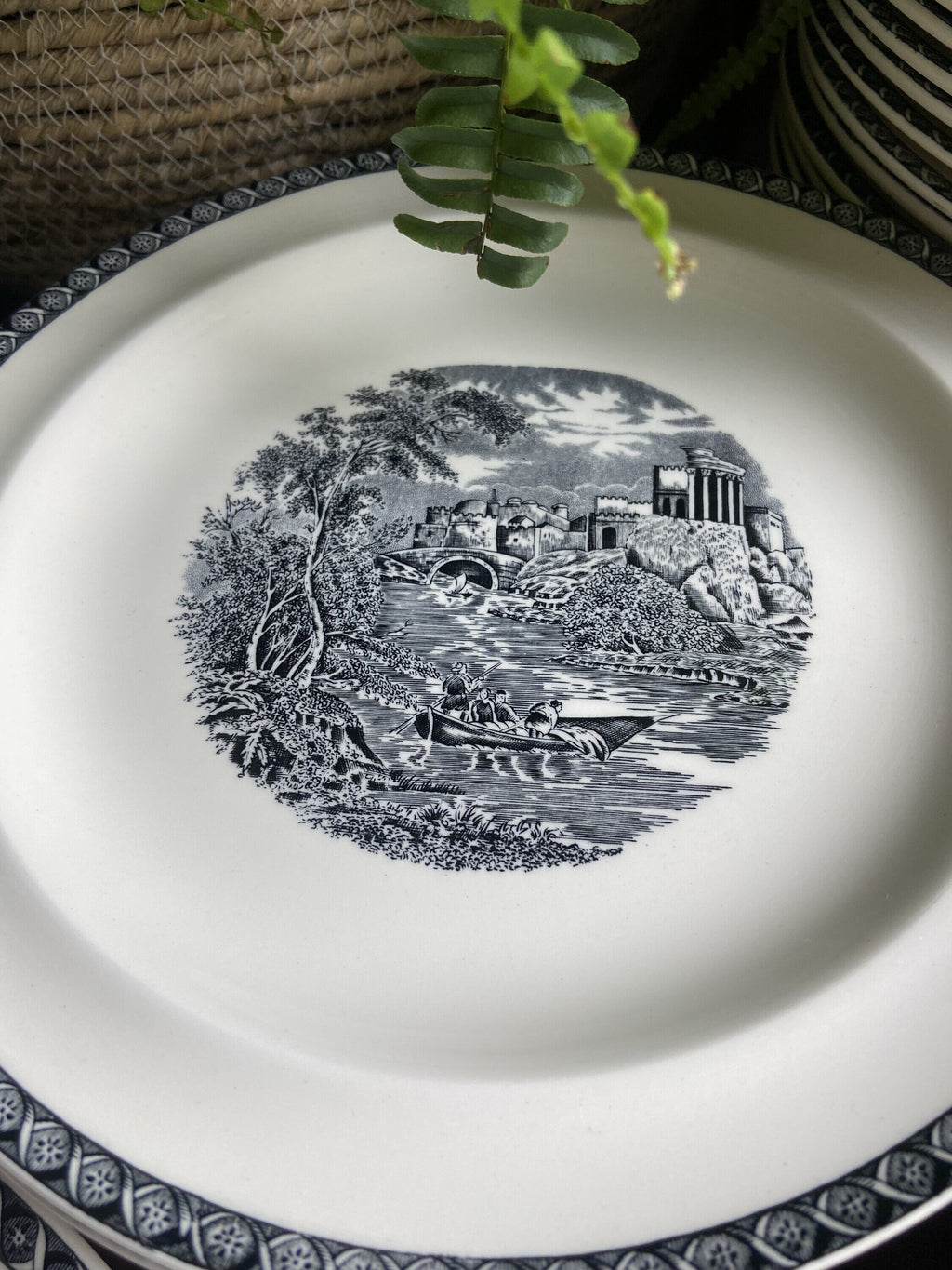 Vajilla en porcelana inglesa "Wedgwood" (mod. Lugano)