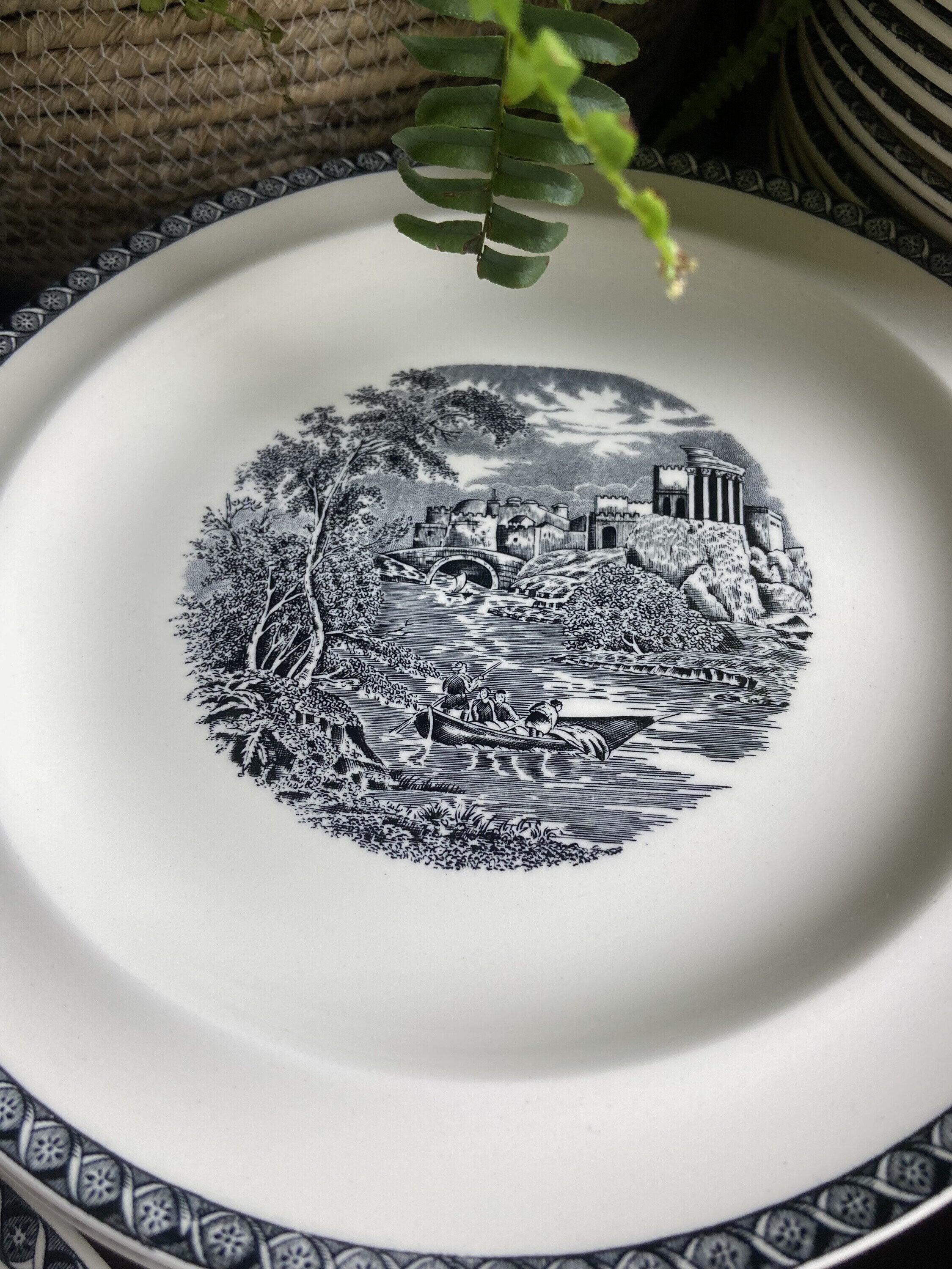 Vajilla en porcelana inglesa "Wedgwood" (mod. Lugano)