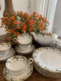 Tetera, 6 tazas de té/desayuno y 6 platos en porcelana inglesa "Ansley".