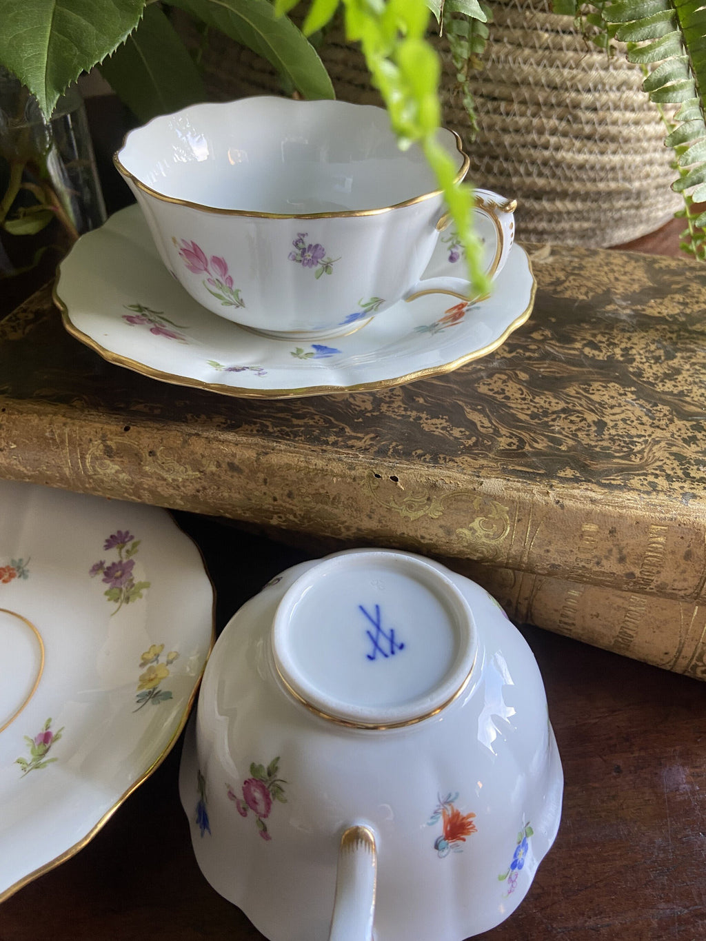 Pareja tazas de té en porcelana Alemana "Meissen"