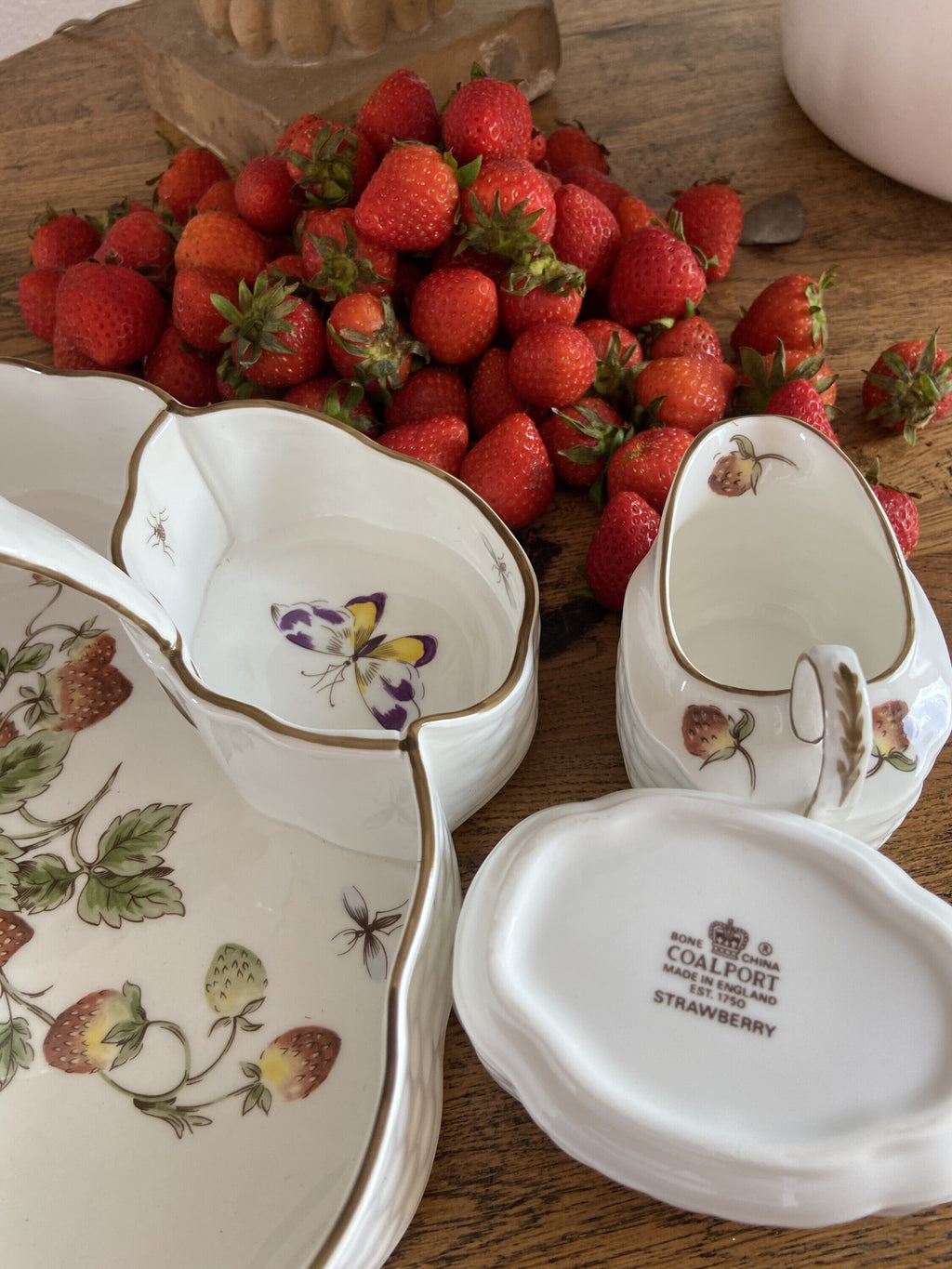 Cesta en porcelana inglesa "Copeland".