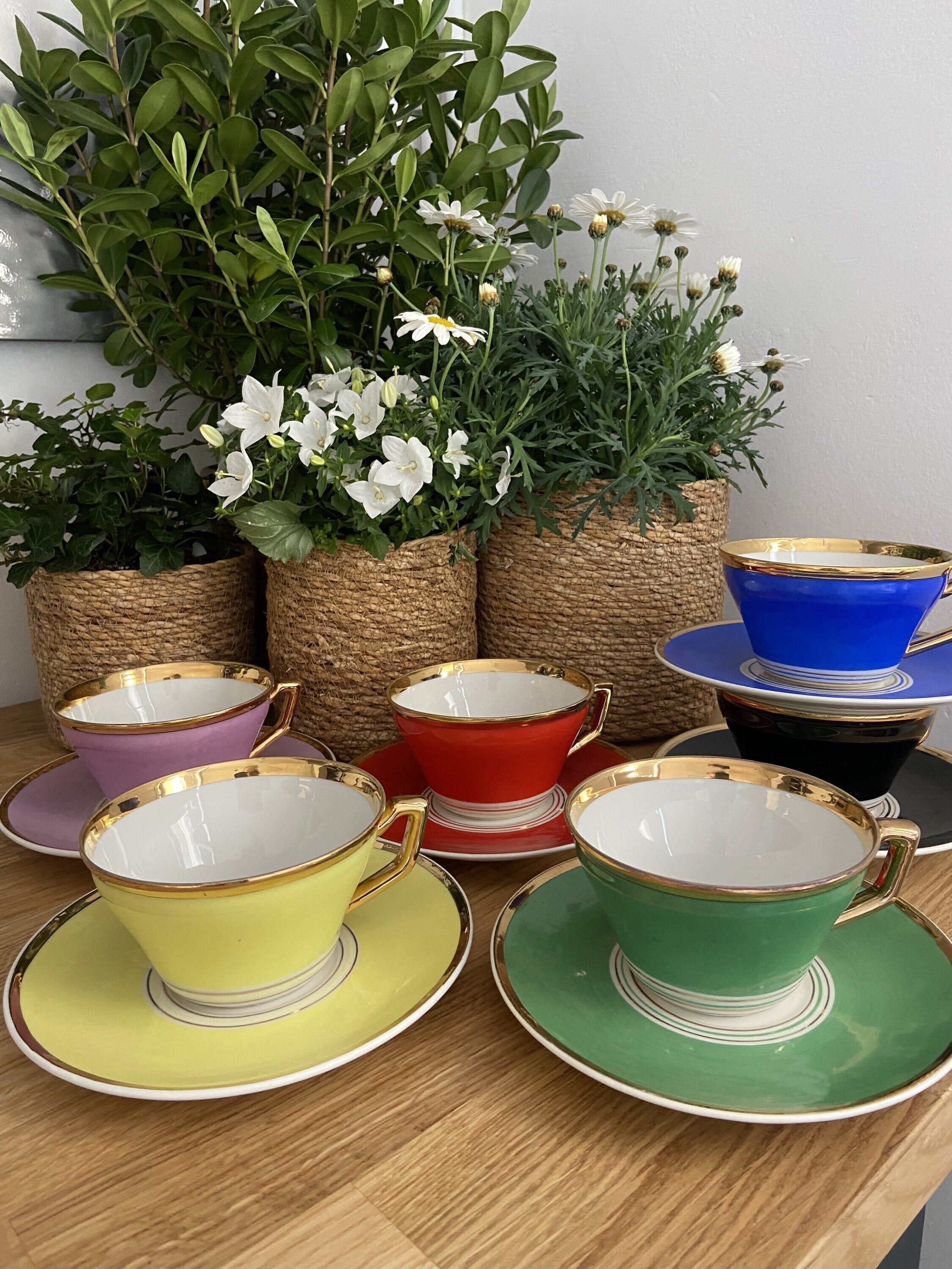 6 tazas desayuno de diferentes colores.