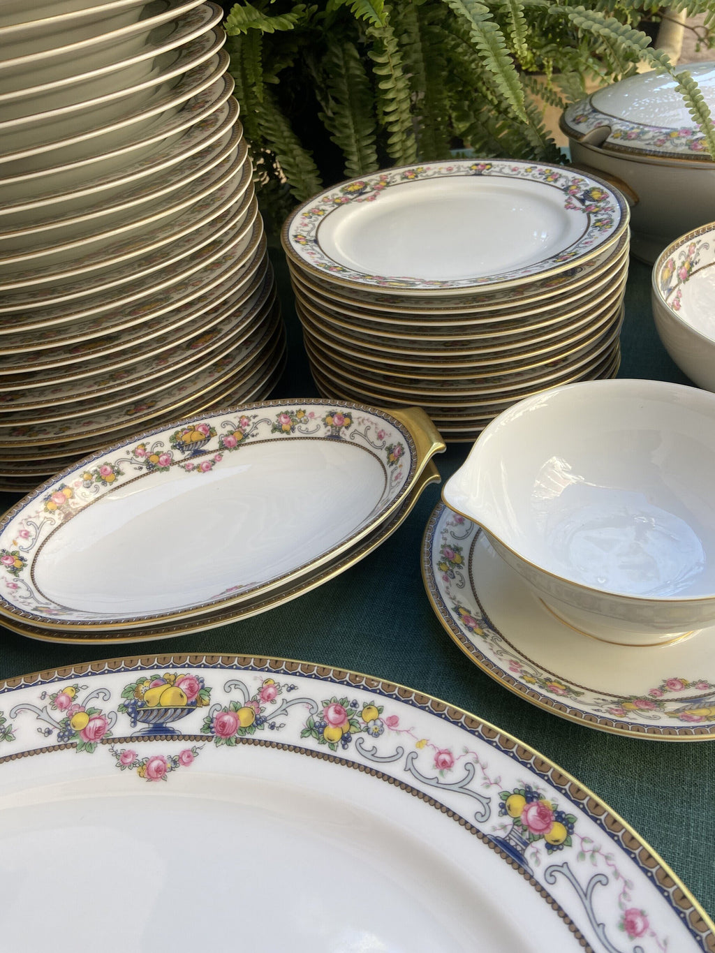 Vajilla en porcelana alemana "Rossenthal".
