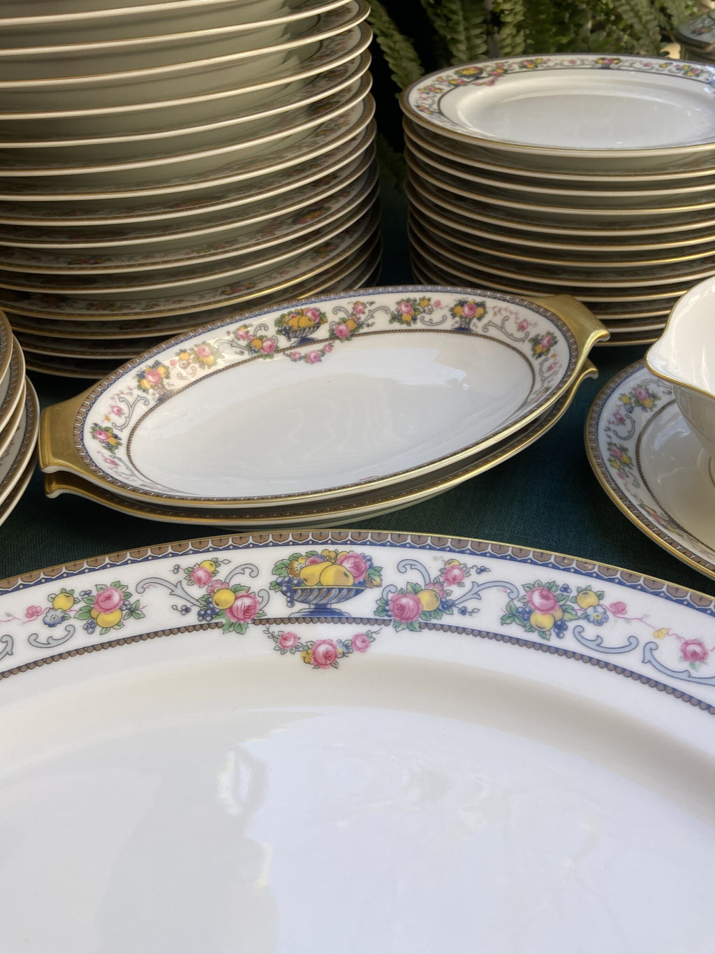 Vajilla en porcelana alemana "Rossenthal".