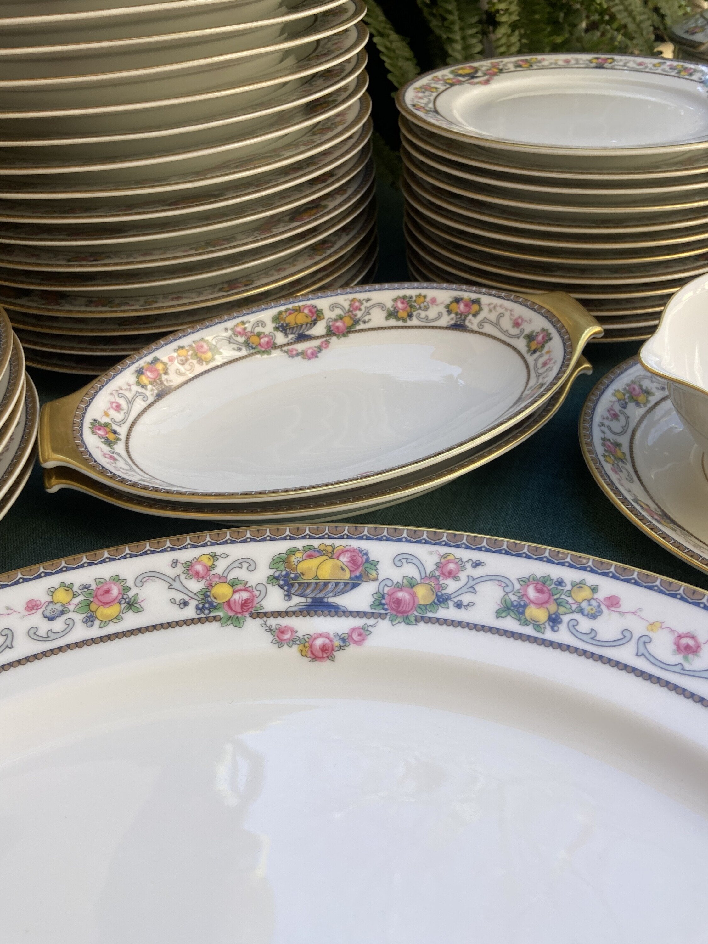 Vajilla en porcelana alemana "Rossenthal".