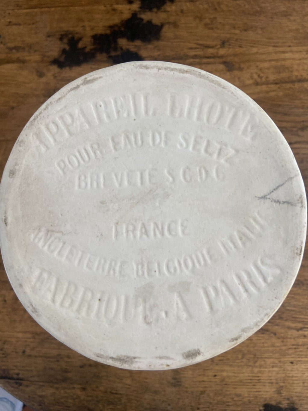 Jarra en porcelana francesa para hacer agua de "Seltz".
