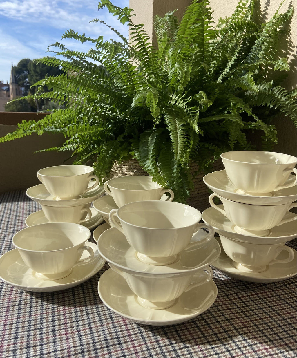 10 tazas de consomé inglesas "Wedgwood".