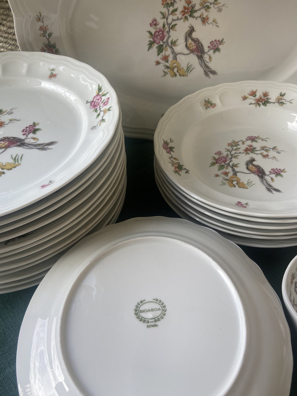 Vajilla en porcelana "Bidasoa" para 6 comensales.