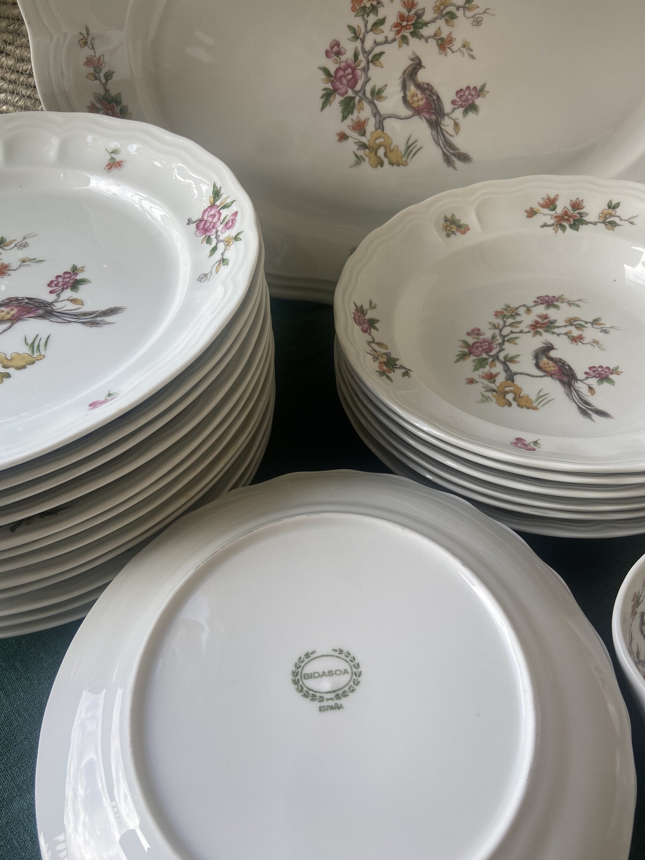 Vajilla en porcelana "Bidasoa" para 6 comensales.