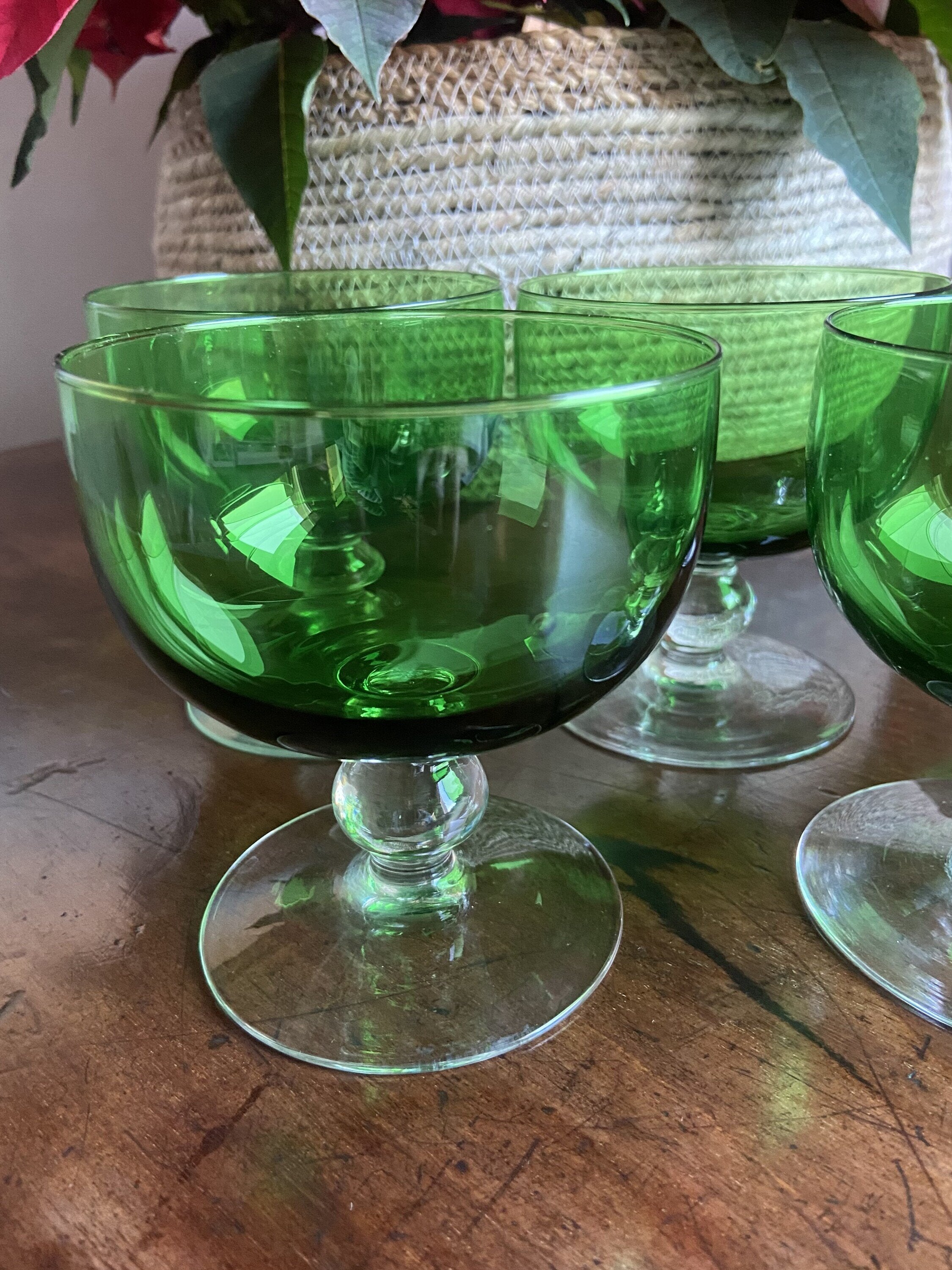 6 copas para postres en vidrio verde
