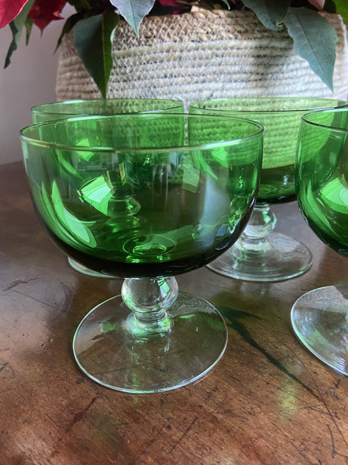 6 copas para postres en vidrio verde