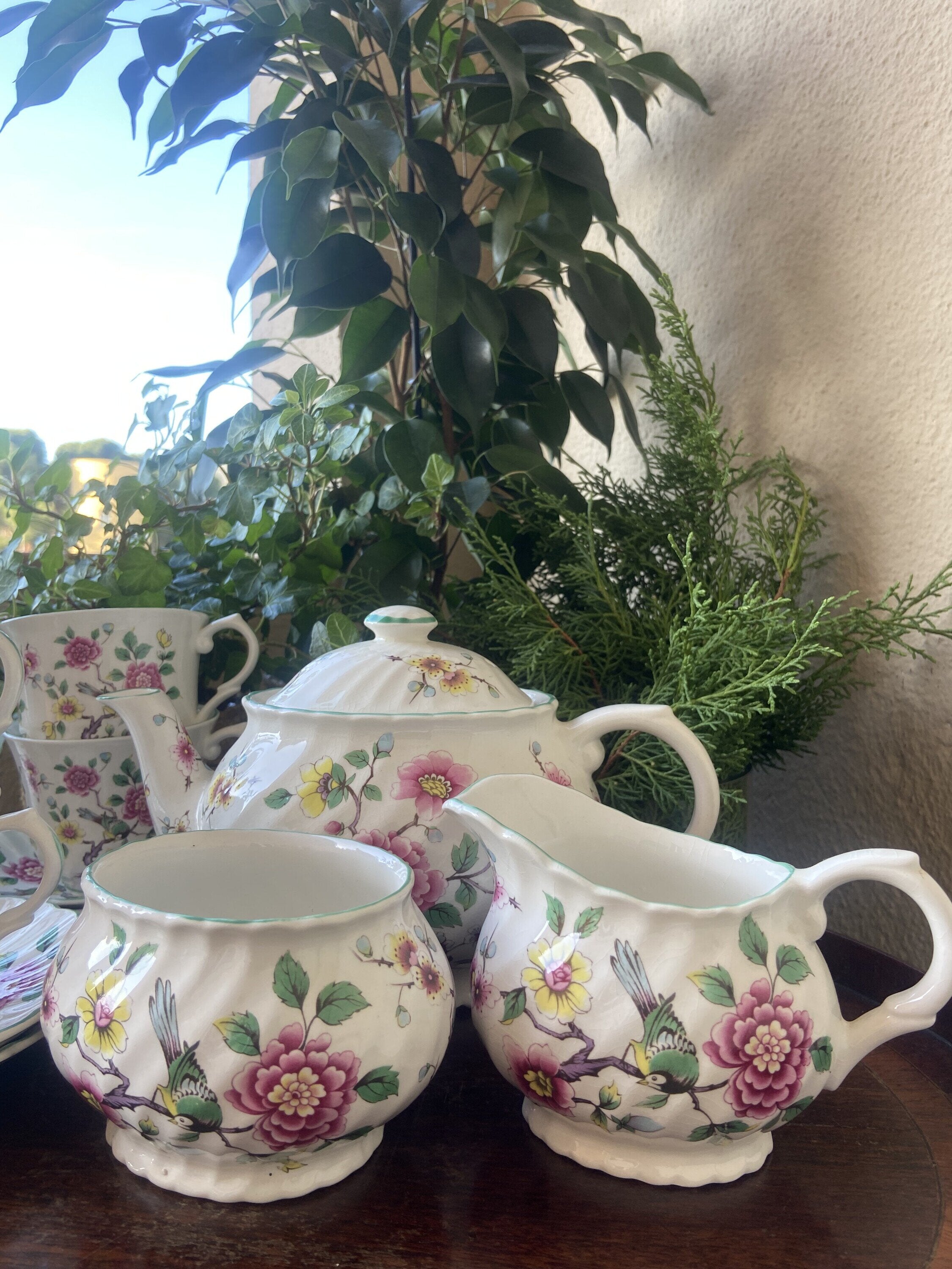 Juego de té en loza inglesa "Old Foley"