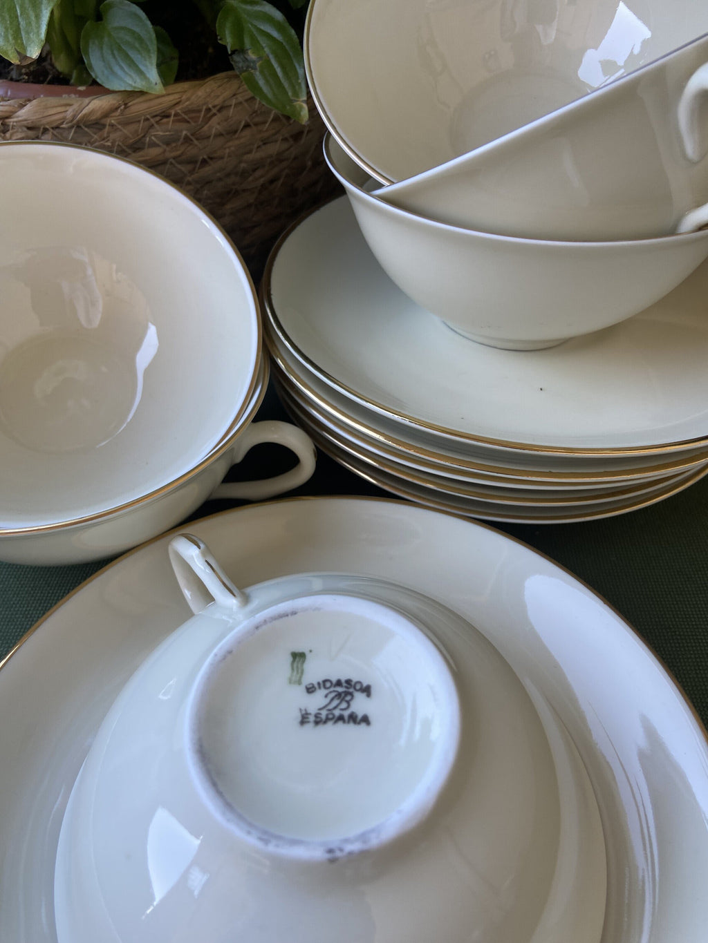 Tazas de té/desayuno en porcelana "Bidasoa".