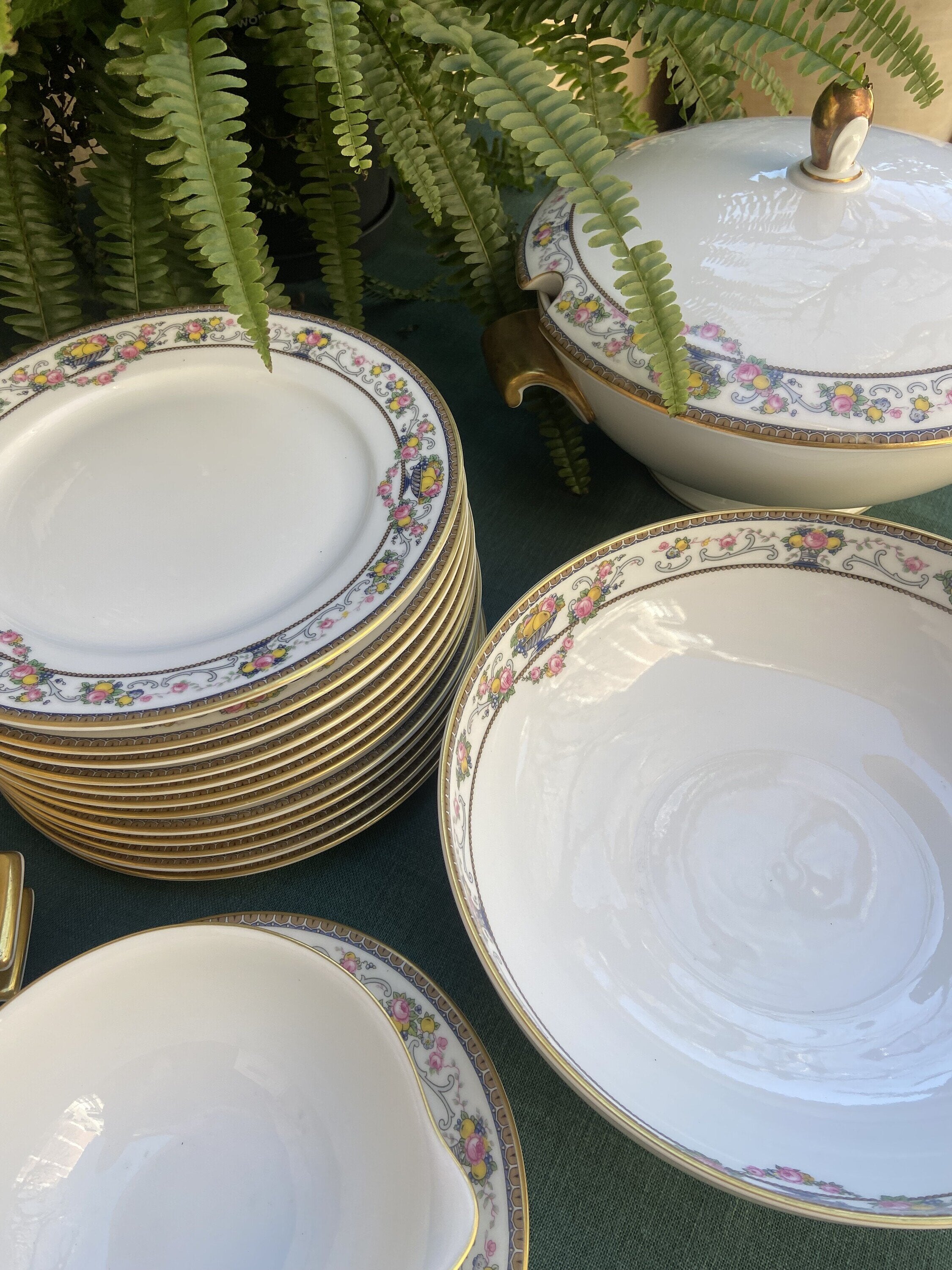 Vajilla en porcelana alemana "Rossenthal".