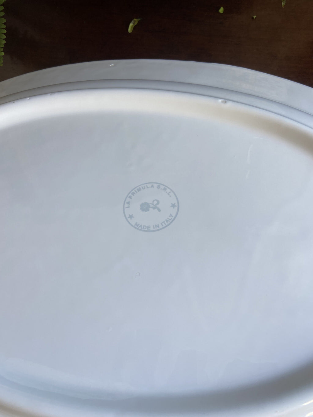 Fuente blanca en cerámica italiana