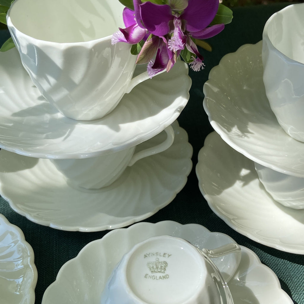 Juego 8 tazas de café fina porcelana inglesa "Aynsley".